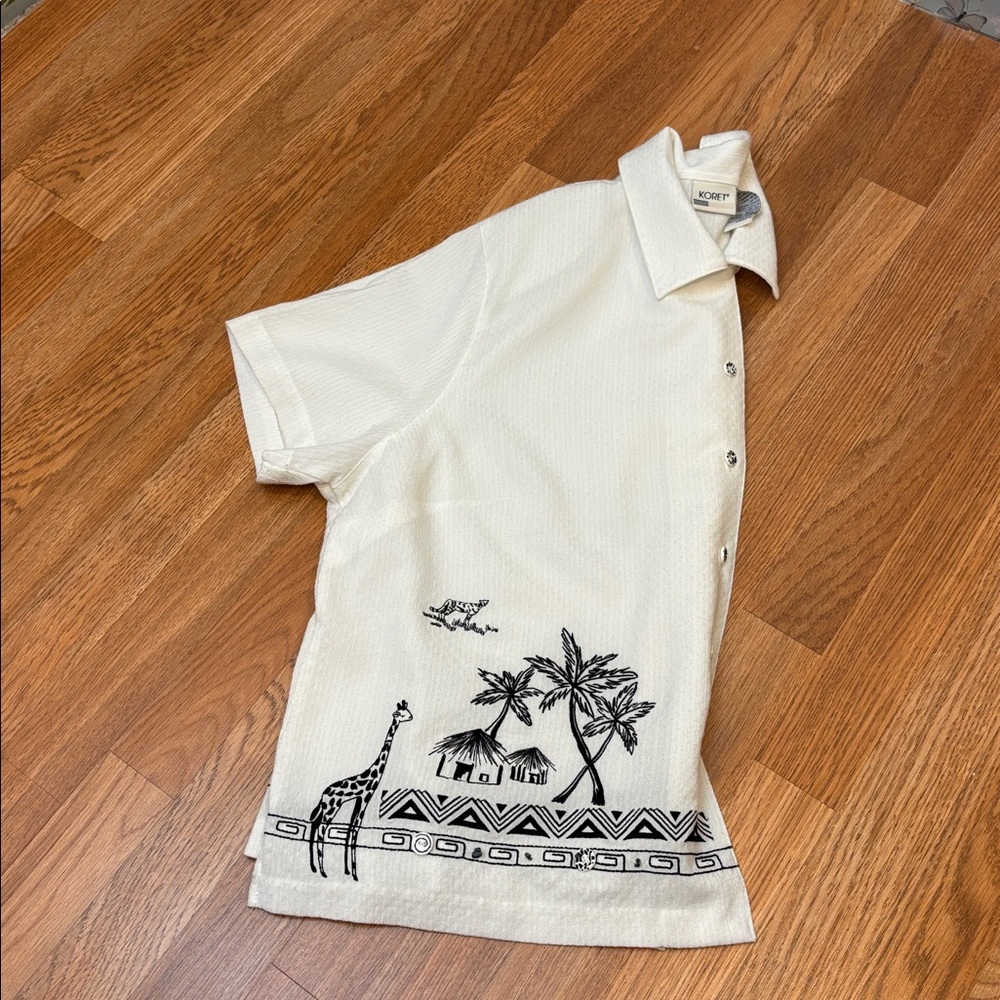 Vintage 1990’s Koret white and black tropical animal button-up top. Size 16W. - Picture 11 of 17